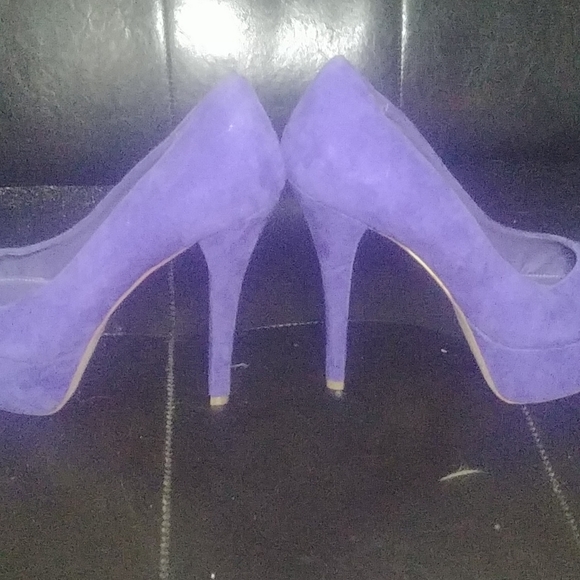 Ladies Heels - Picture 3 of 3